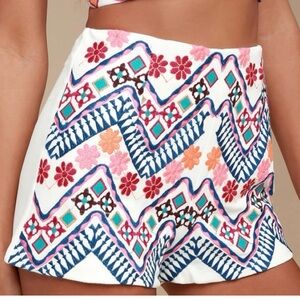 Lulus patterned shorts, size xs